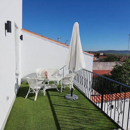 Hotel Boutique Iulia 5 Estrellas Medina de las Torres Esterno foto
